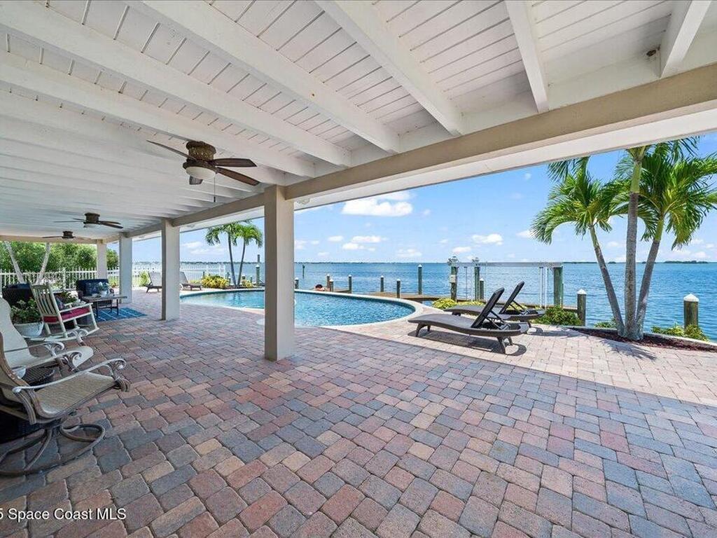 17 Country Club Road, Cocoa Beach, FL 32931