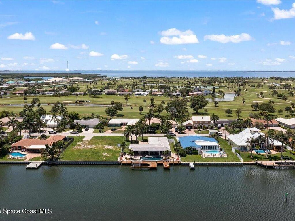 17 Country Club Road, Cocoa Beach, FL 32931