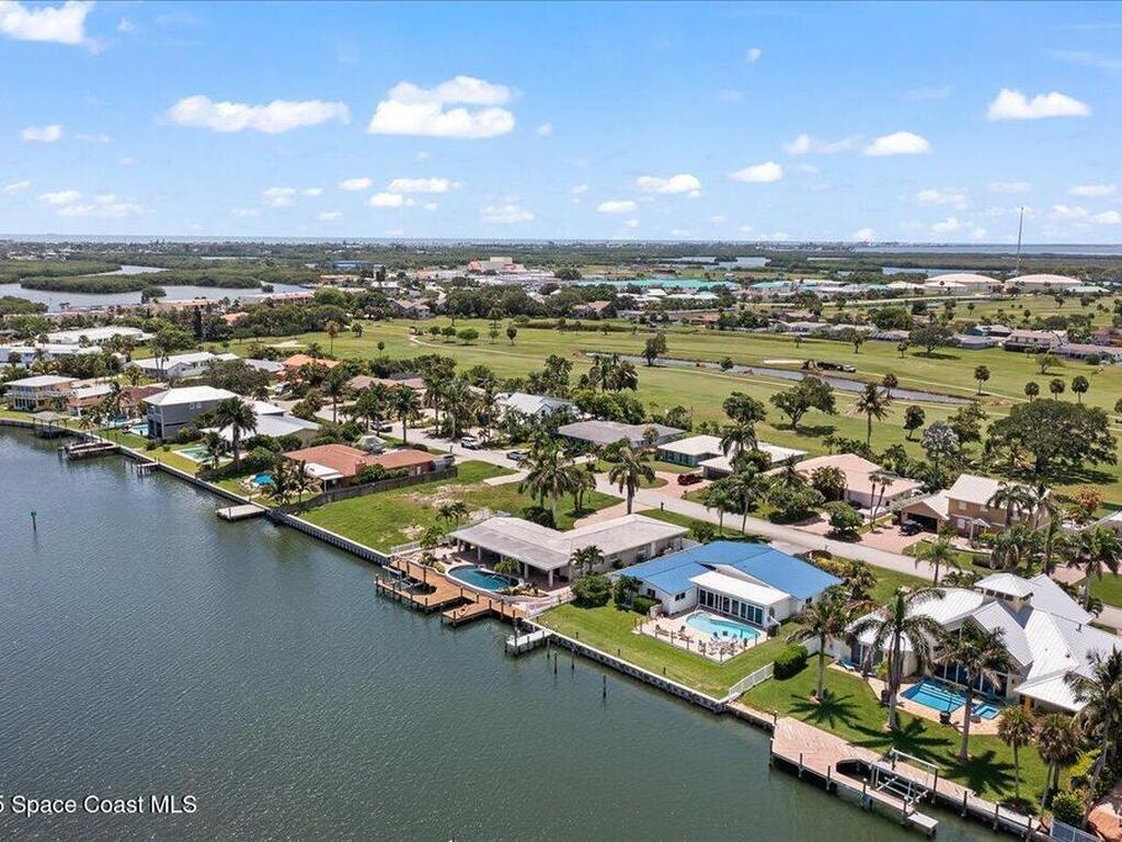 17 Country Club Road, Cocoa Beach, FL 32931