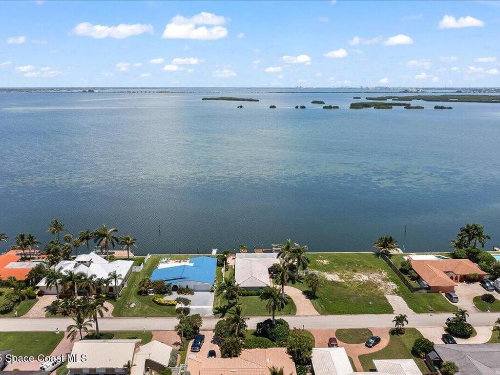 17 Country Club Road, Cocoa Beach, FL 32931