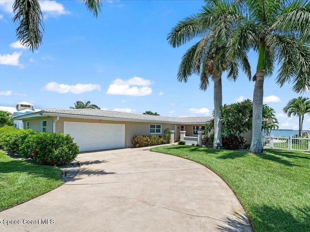 17 Country Club Road, Cocoa Beach, FL 32931