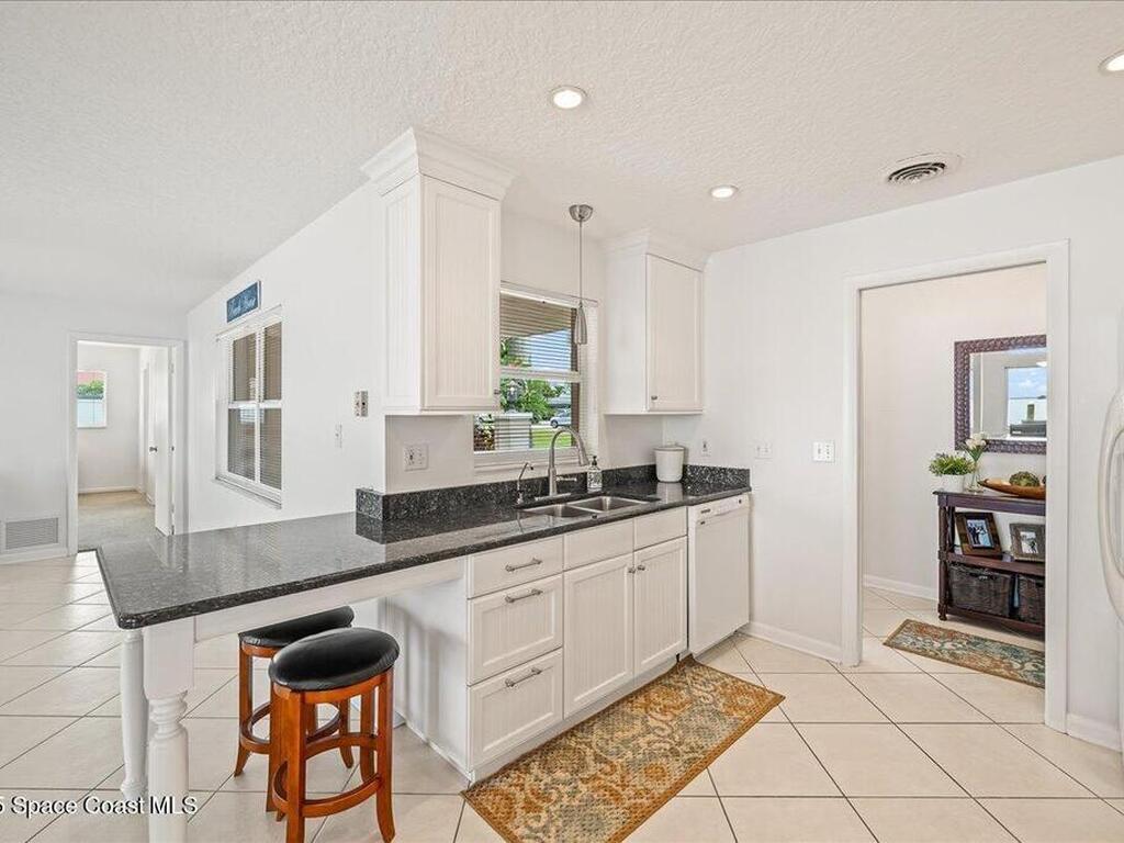17 Country Club Road, Cocoa Beach, FL 32931