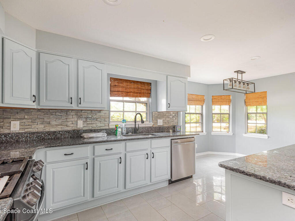 4100 Fox Lake Road, Titusville, FL 32796