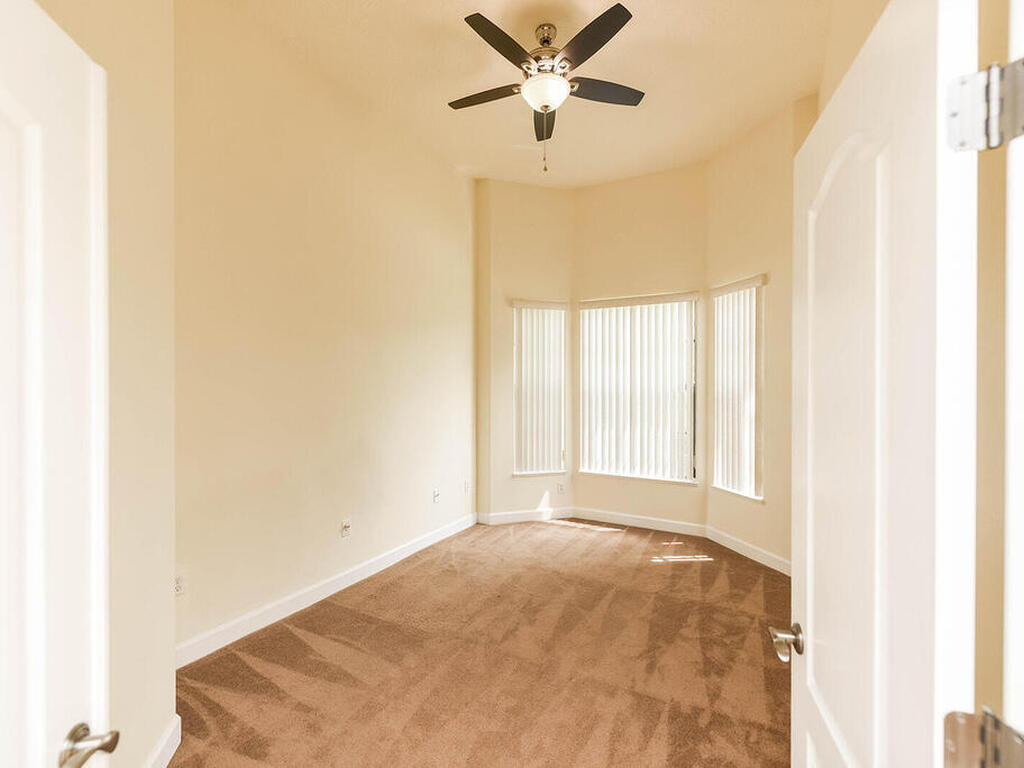 4068 Gardenwood Circle, Grant, FL 32949