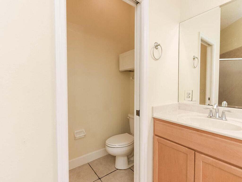 4068 Gardenwood Circle, Grant, FL 32949