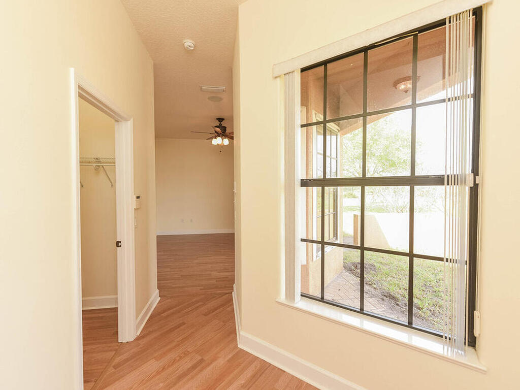4068 Gardenwood Circle, Grant, FL 32949