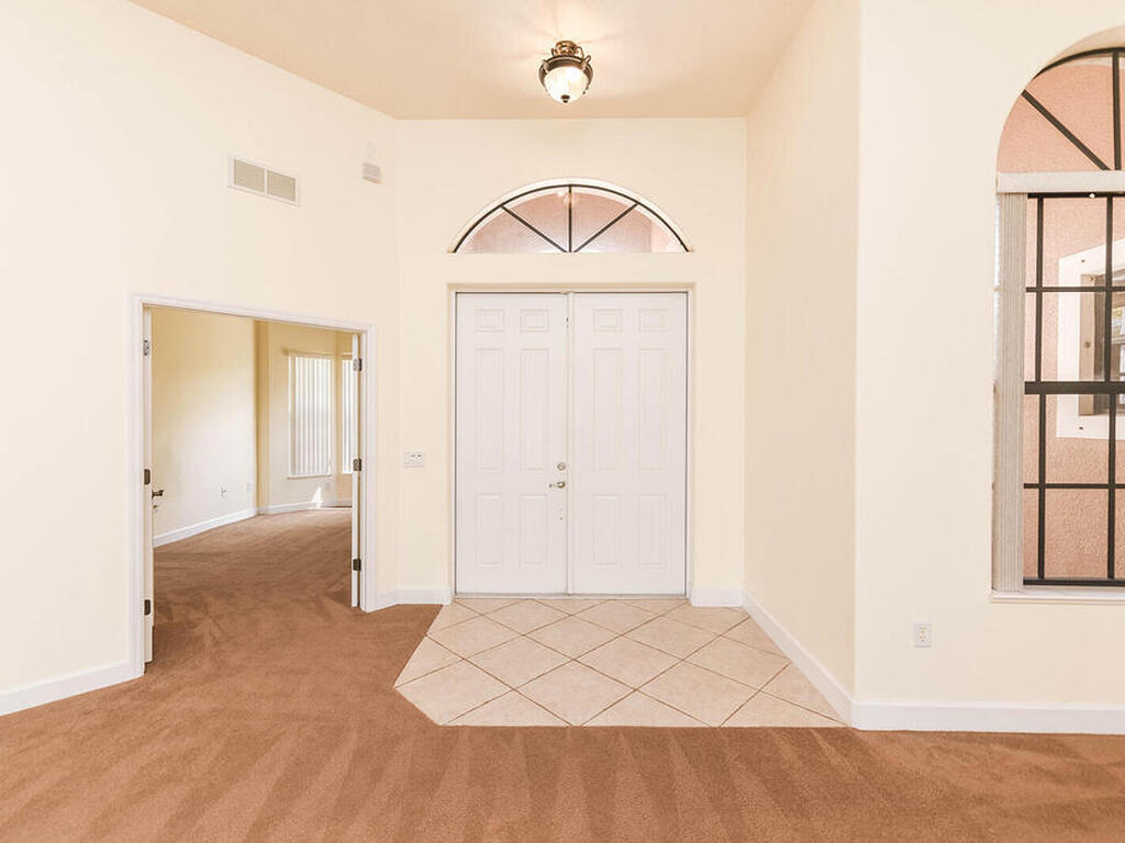 4068 Gardenwood Circle, Grant, FL 32949
