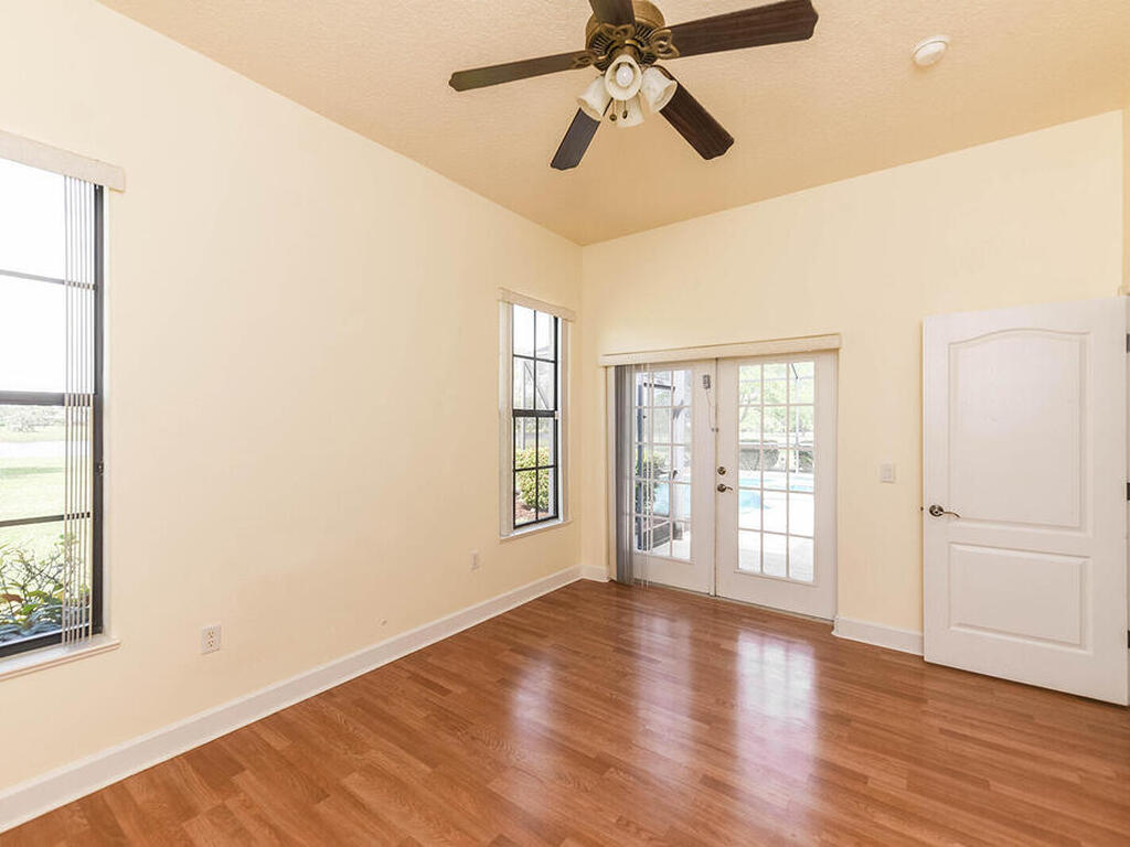 4068 Gardenwood Circle, Grant, FL 32949