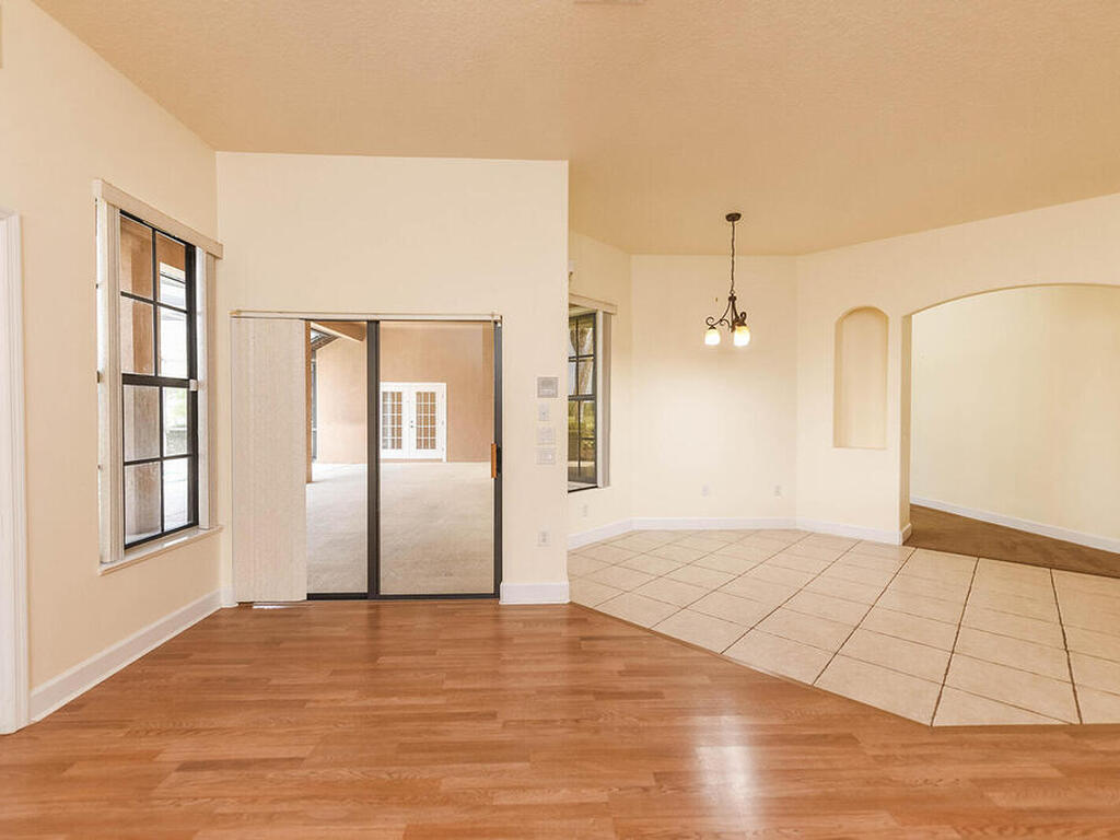 4068 Gardenwood Circle, Grant, FL 32949