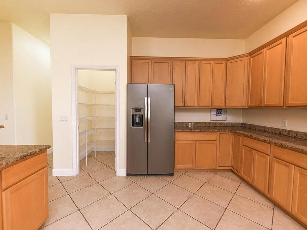 4068 Gardenwood Circle, Grant, FL 32949