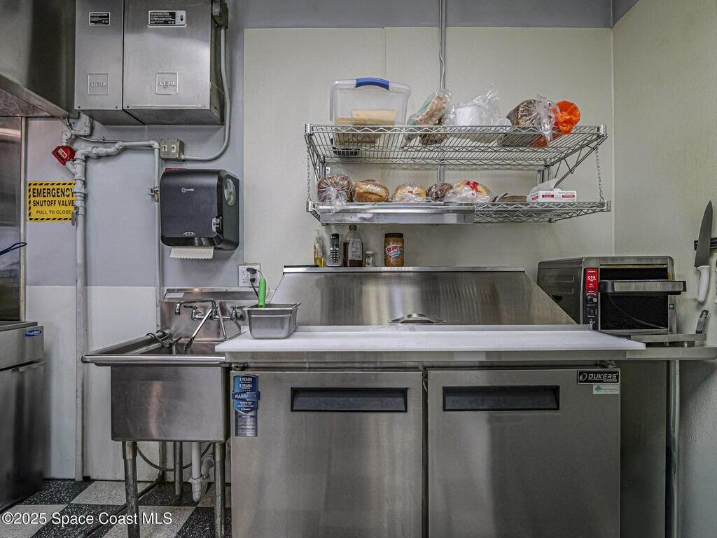 777 37th Street, Vero Beach, FL 32960