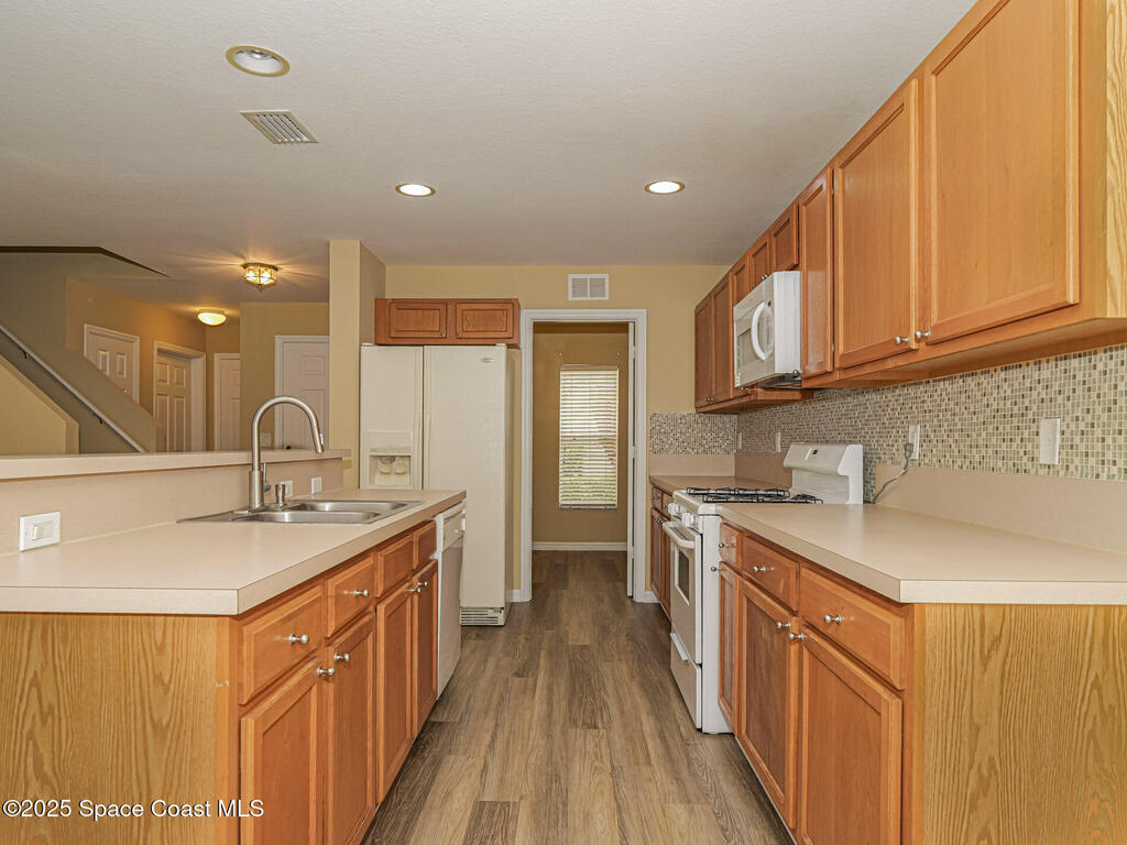 1673 Pointe West Way, Vero Beach, FL 32966