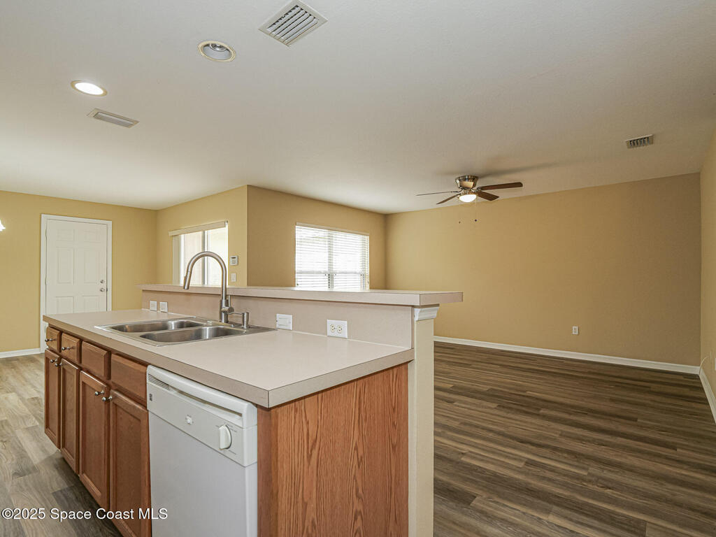1673 Pointe West Way, Vero Beach, FL 32966