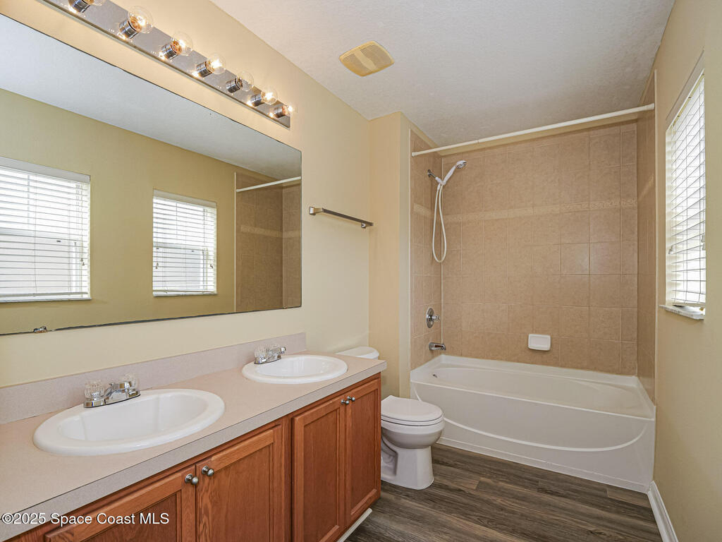1673 Pointe West Way, Vero Beach, FL 32966