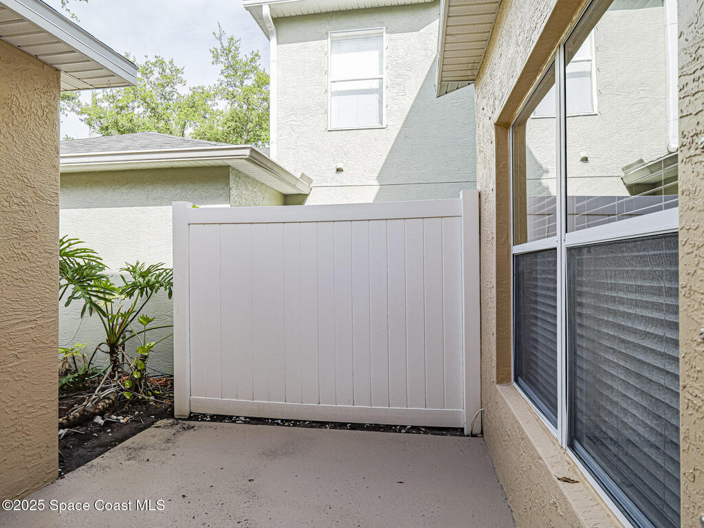 1673 Pointe West Way, Vero Beach, FL 32966