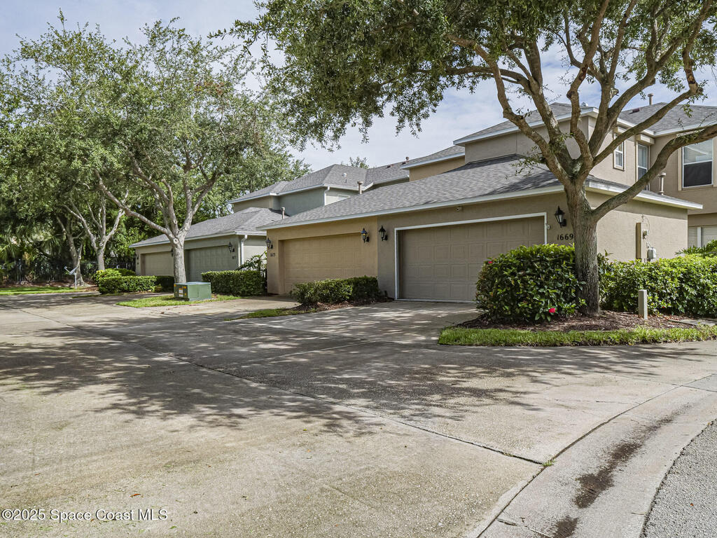 1673 Pointe West Way, Vero Beach, FL 32966