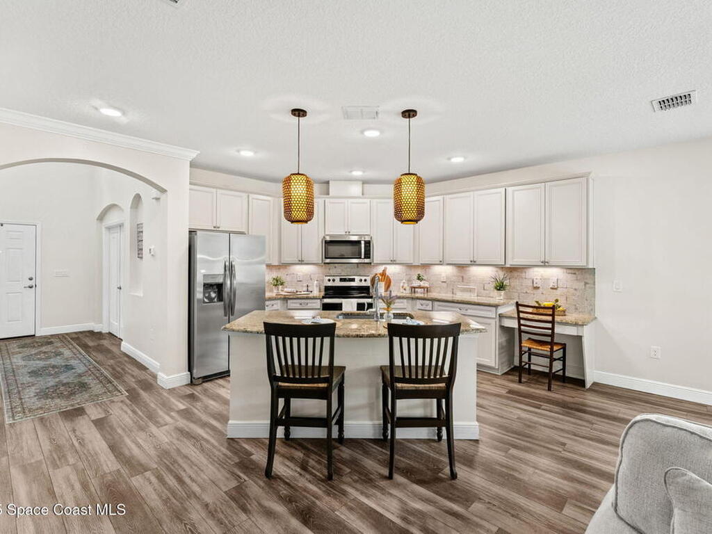 8306 Laguna Circle, Micco, FL 32976
