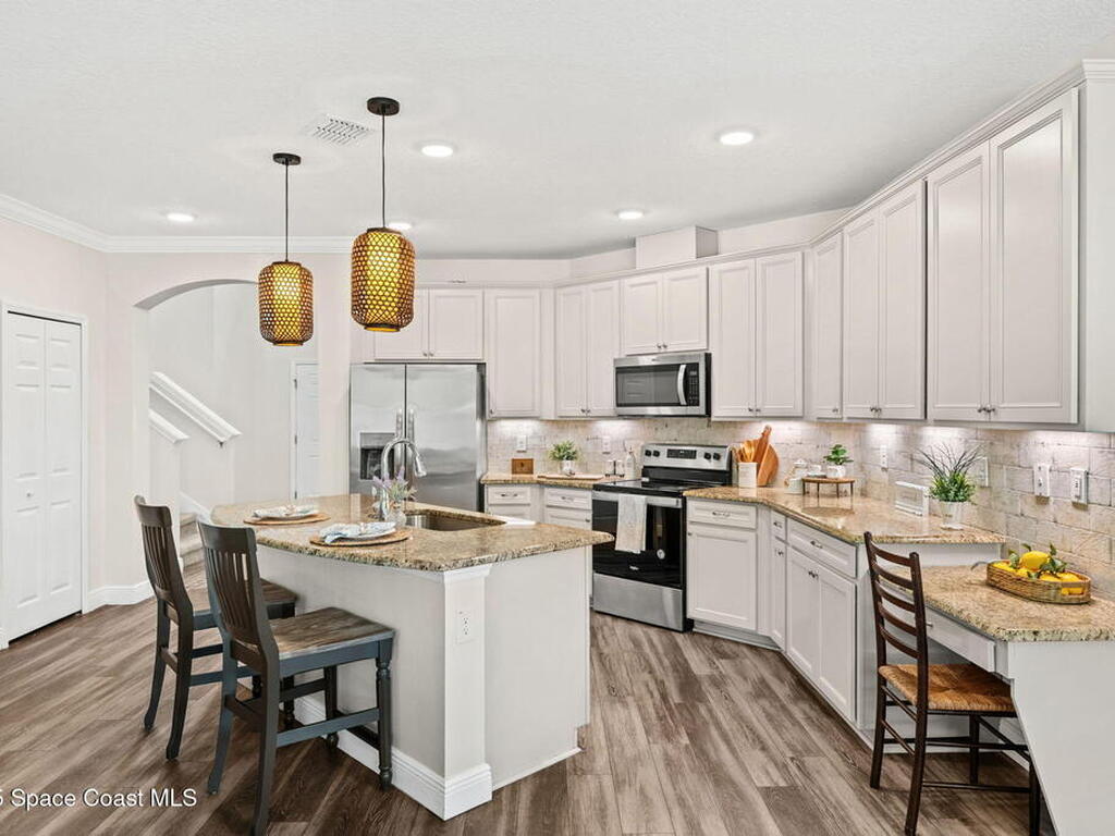 8306 Laguna Circle, Micco, FL 32976