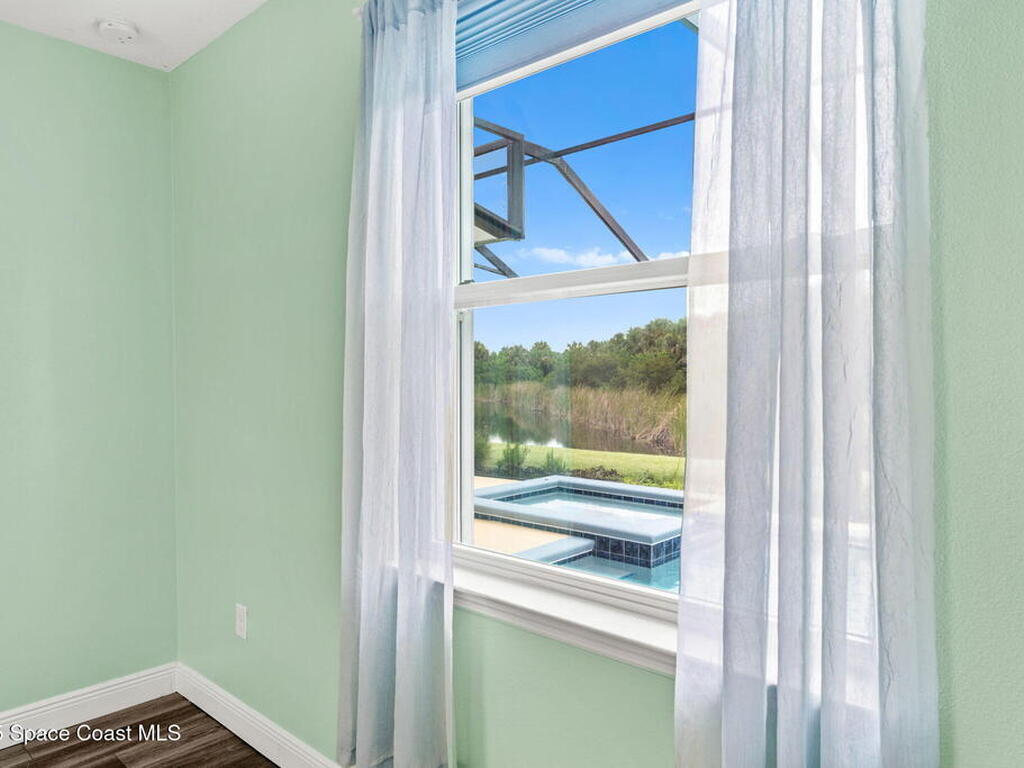 8306 Laguna Circle, Micco, FL 32976