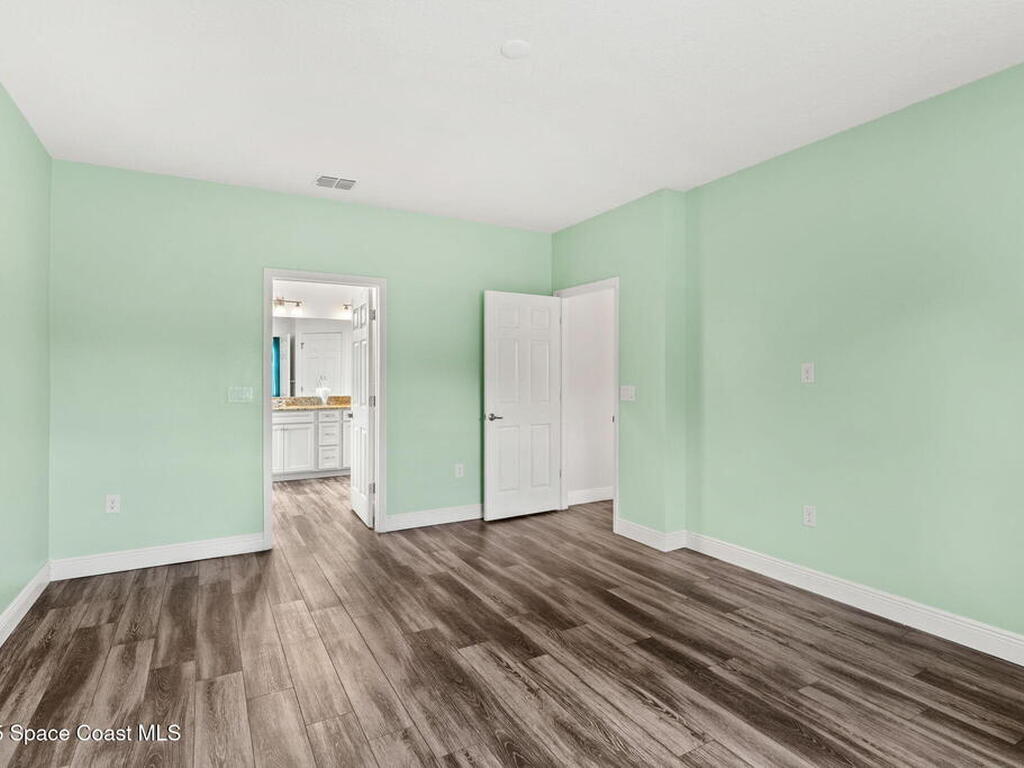8306 Laguna Circle, Micco, FL 32976