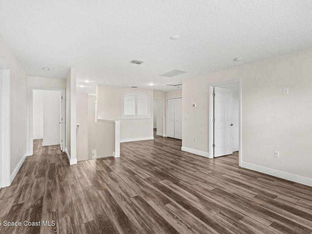 8306 Laguna Circle, Micco, FL 32976
