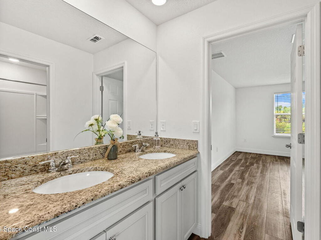 8306 Laguna Circle, Micco, FL 32976