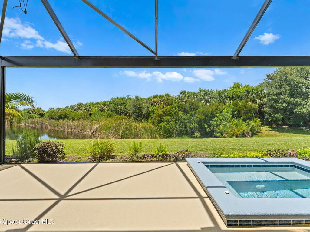 8306 Laguna Circle, Micco, FL 32976