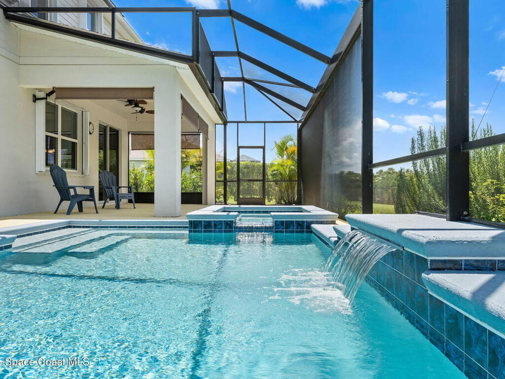 8306 Laguna Circle, Micco, FL 32976
