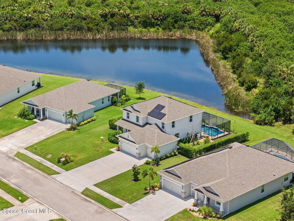 8306 Laguna Circle, Micco, FL 32976