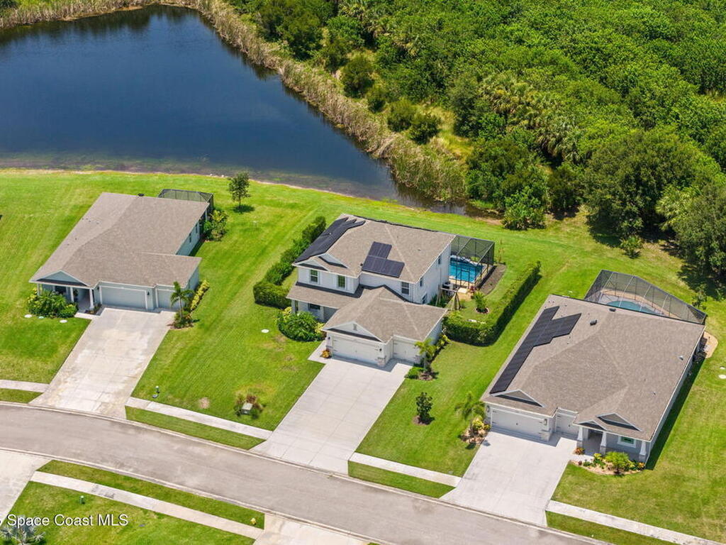 8306 Laguna Circle, Micco, FL 32976