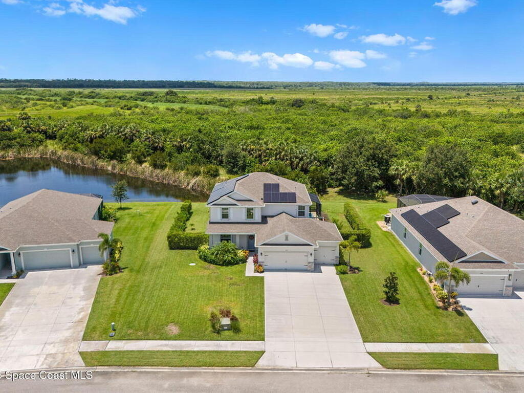 8306 Laguna Circle, Micco, FL 32976