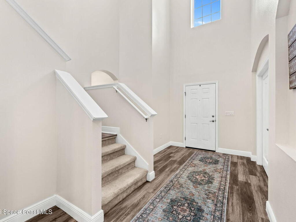 8306 Laguna Circle, Micco, FL 32976