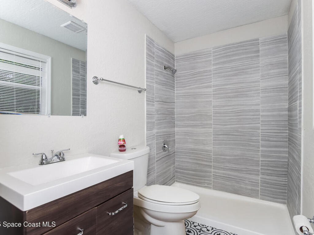 9715 79th Street, Vero Beach, FL 32967