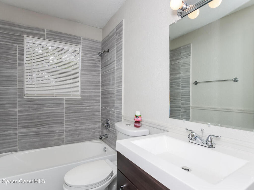 9715 79th Street, Vero Beach, FL 32967