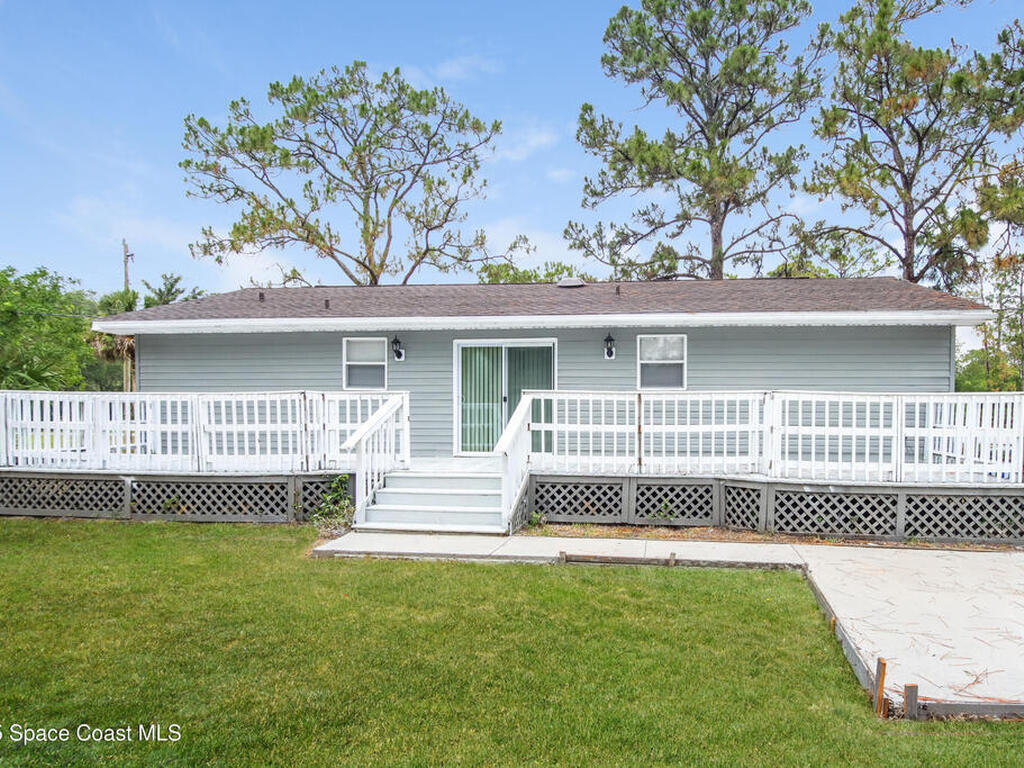 9715 79th Street, Vero Beach, FL 32967