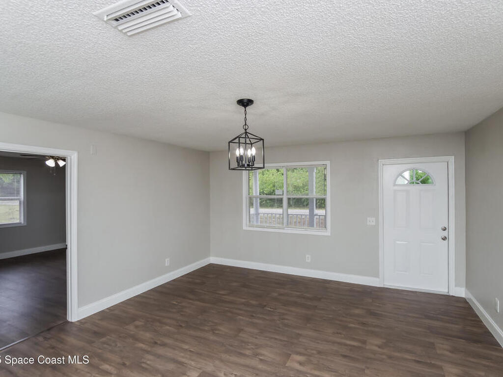 9715 79th Street, Vero Beach, FL 32967