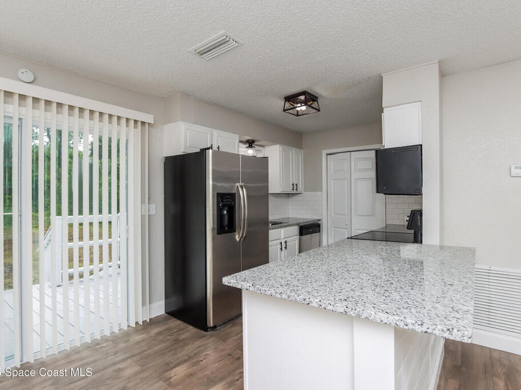 9715 79th Street, Vero Beach, FL 32967