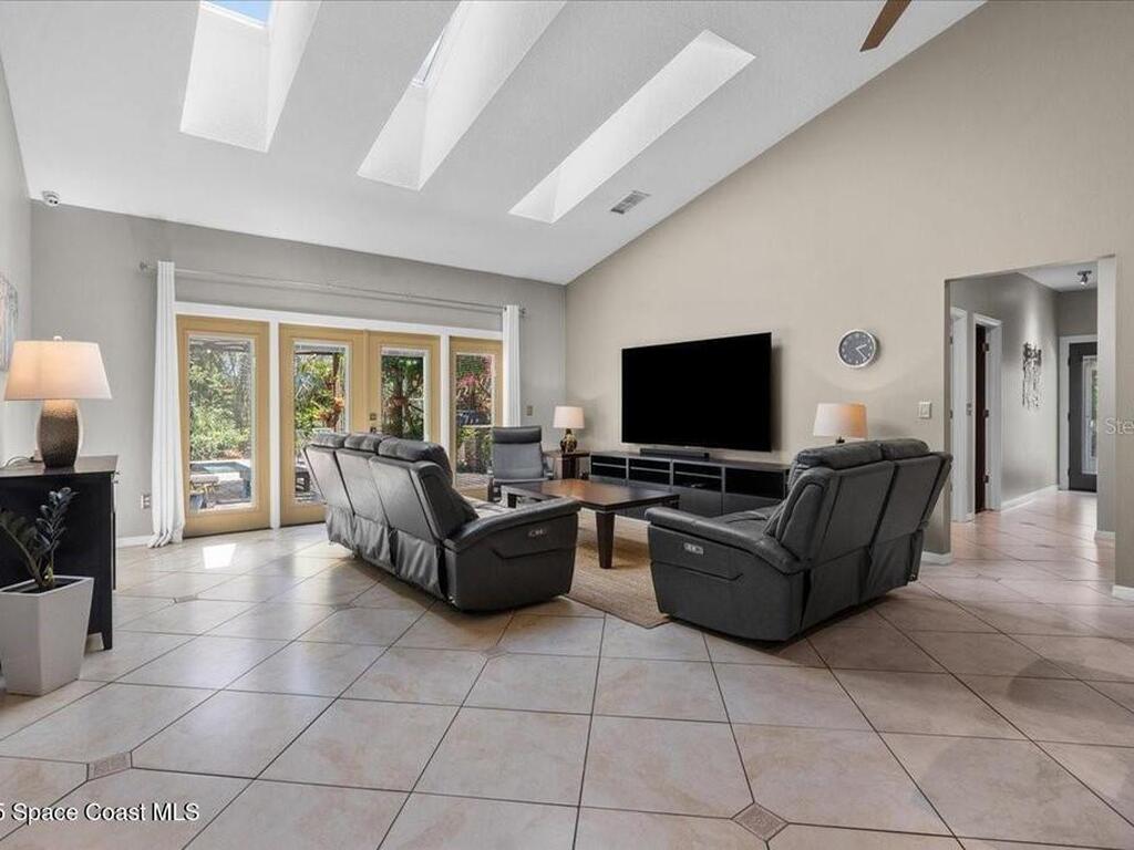3335 Archer Avenue, Orlando, FL 32833
