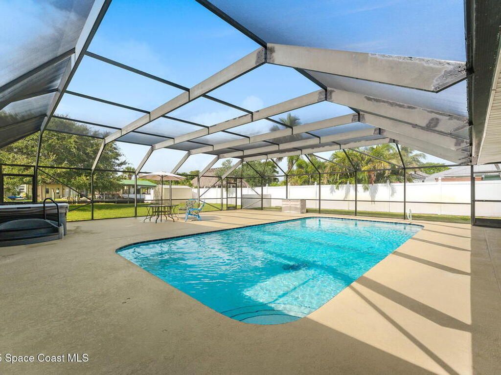 1529 Bay Shore Drive, Cocoa Beach, FL 32931