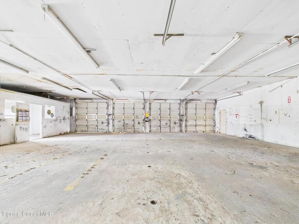 7731 Industrial Road, Melbourne, FL 32904