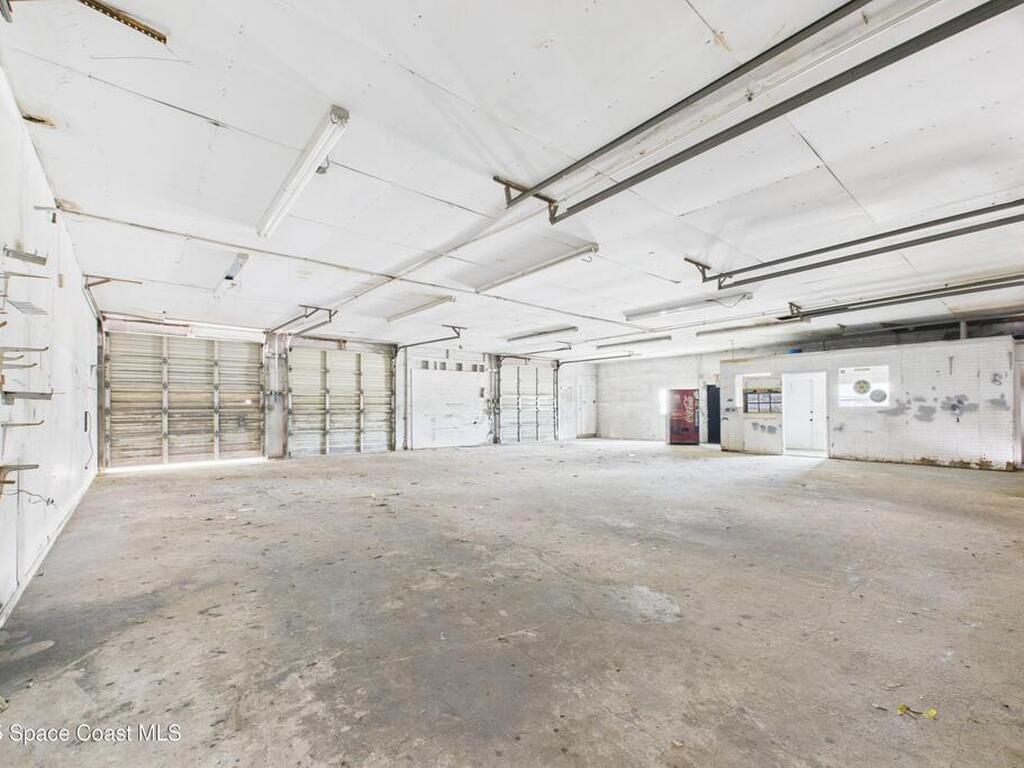 7731 Industrial Road, Melbourne, FL 32904