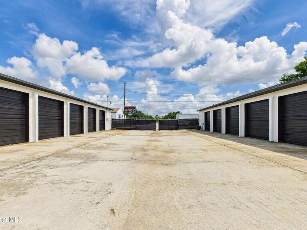 7731 Industrial Road, Melbourne, FL 32904