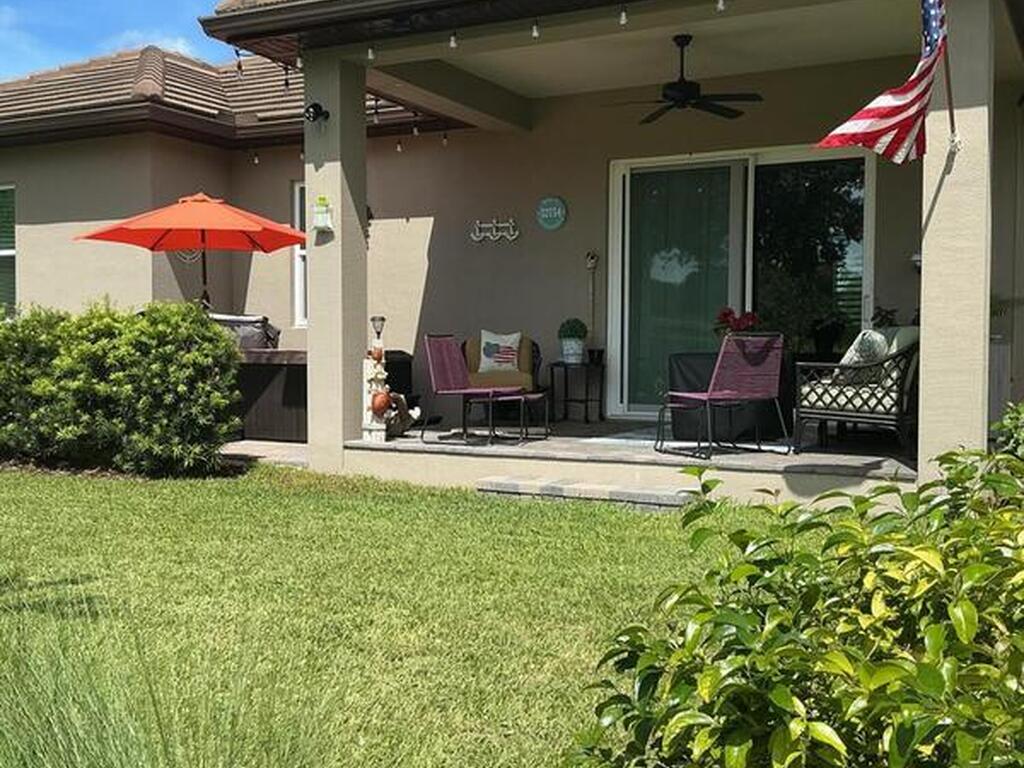 3270 Quantum Place, Mims, FL 32754