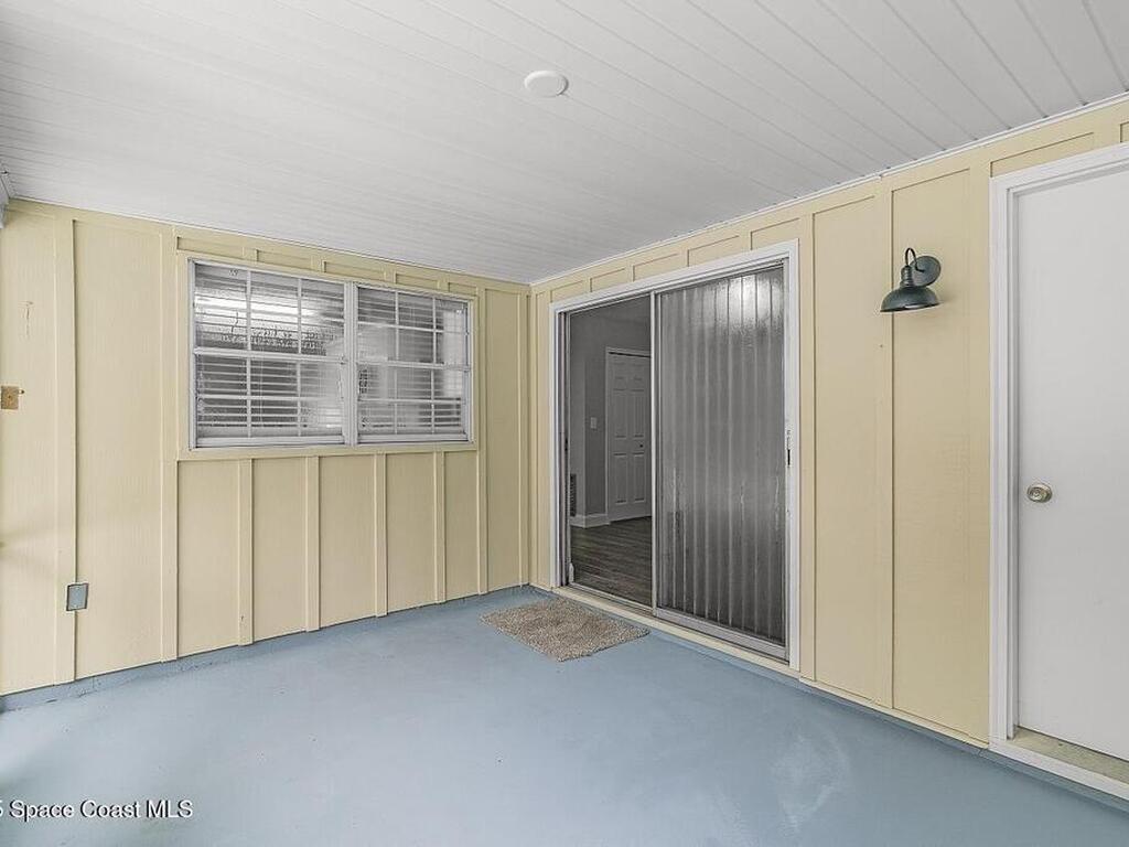 1236 42nd Avenue, Vero Beach, FL 32960