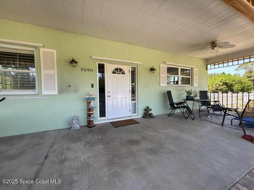 9590 Primrose Drive, Micco, FL 32976