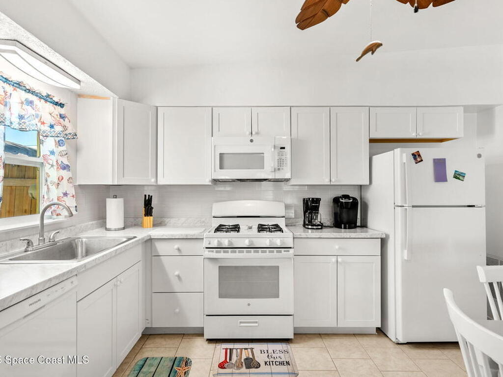 201 N Brevard Avenue, Cocoa Beach, FL 32931