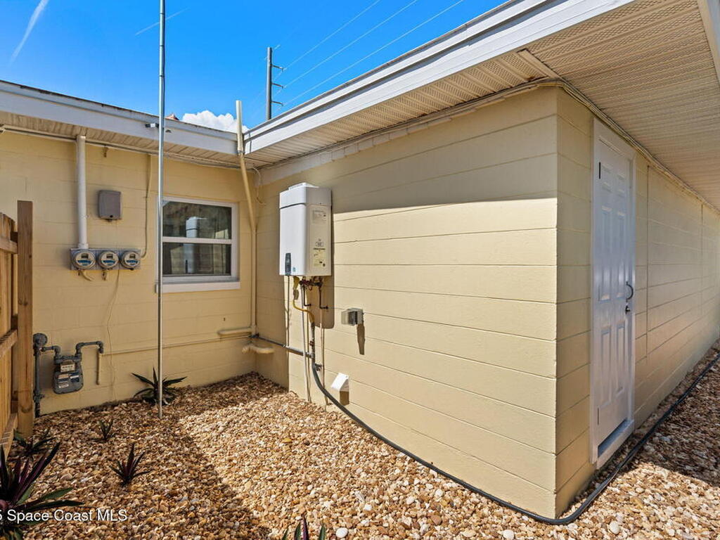 201 N Brevard Avenue, Cocoa Beach, FL 32931