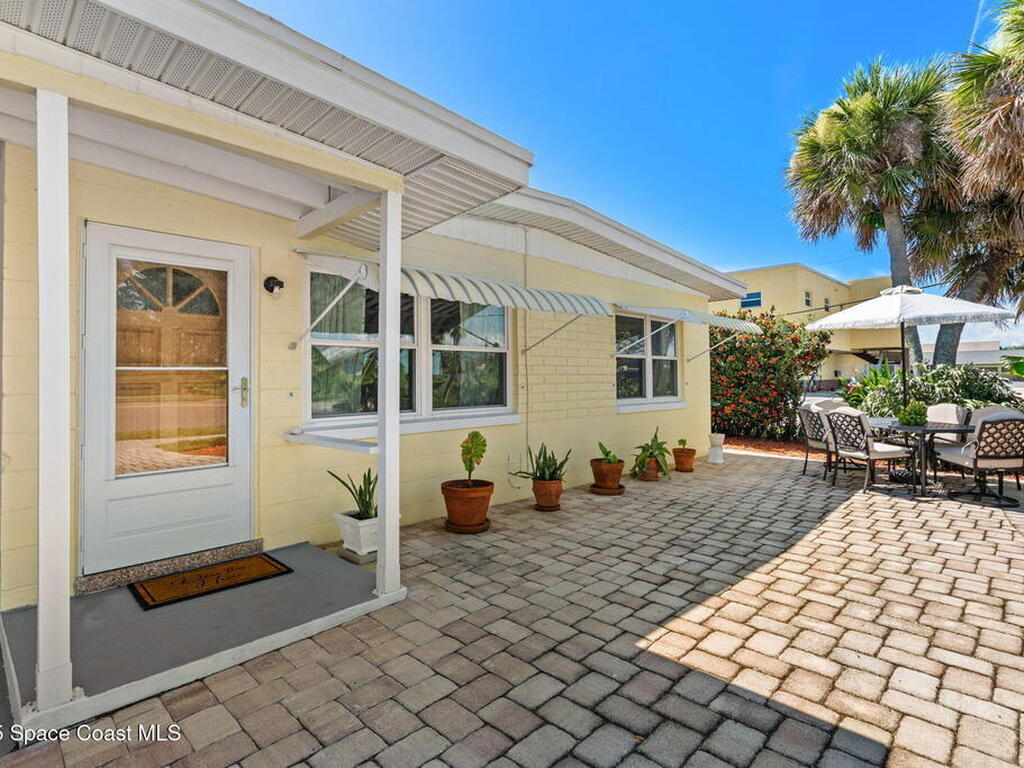 201 N Brevard Avenue, Cocoa Beach, FL 32931