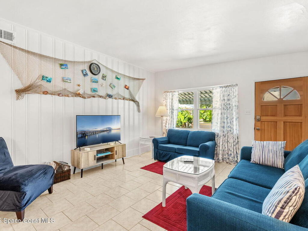 201 N Brevard Avenue, Cocoa Beach, FL 32931
