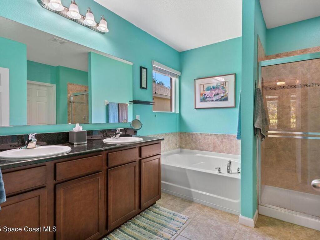 1327 Lexington Square, Vero Beach, FL 32962